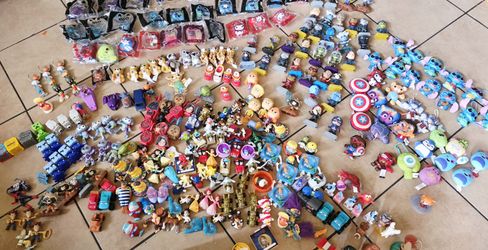Massive McDonald’s Happy Meal Toy Collection – 250+ Pieces (Sealed & Open) – Disney Marvel Stitch Minecraft + More
