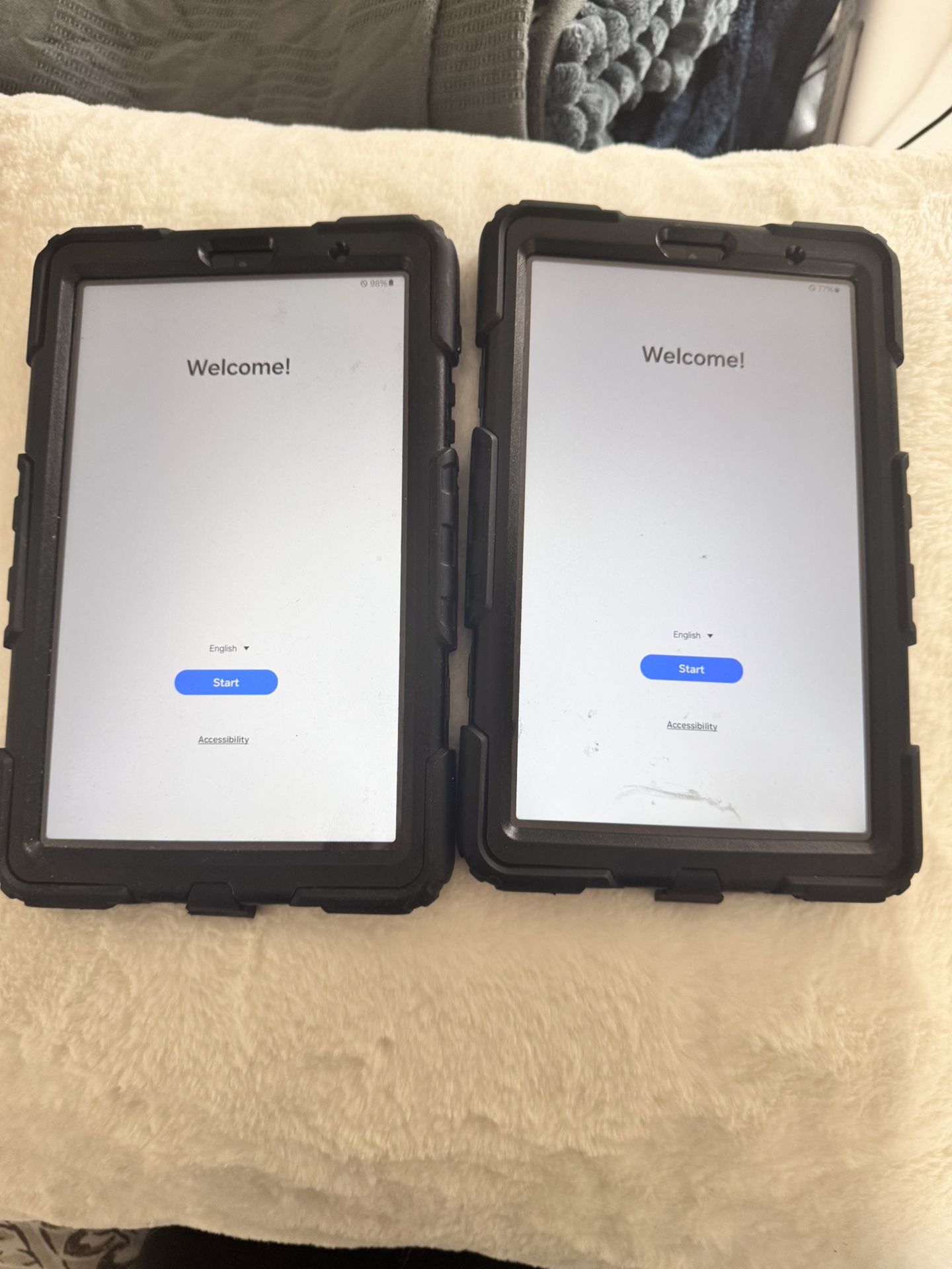 1 (one) Samsung Galaxy Tablets A7