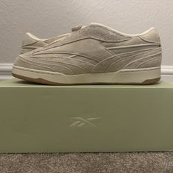 Size 11 - Tobe Nwigwe x Reebok Chukwu AUBO Chalk/Mint/Gum