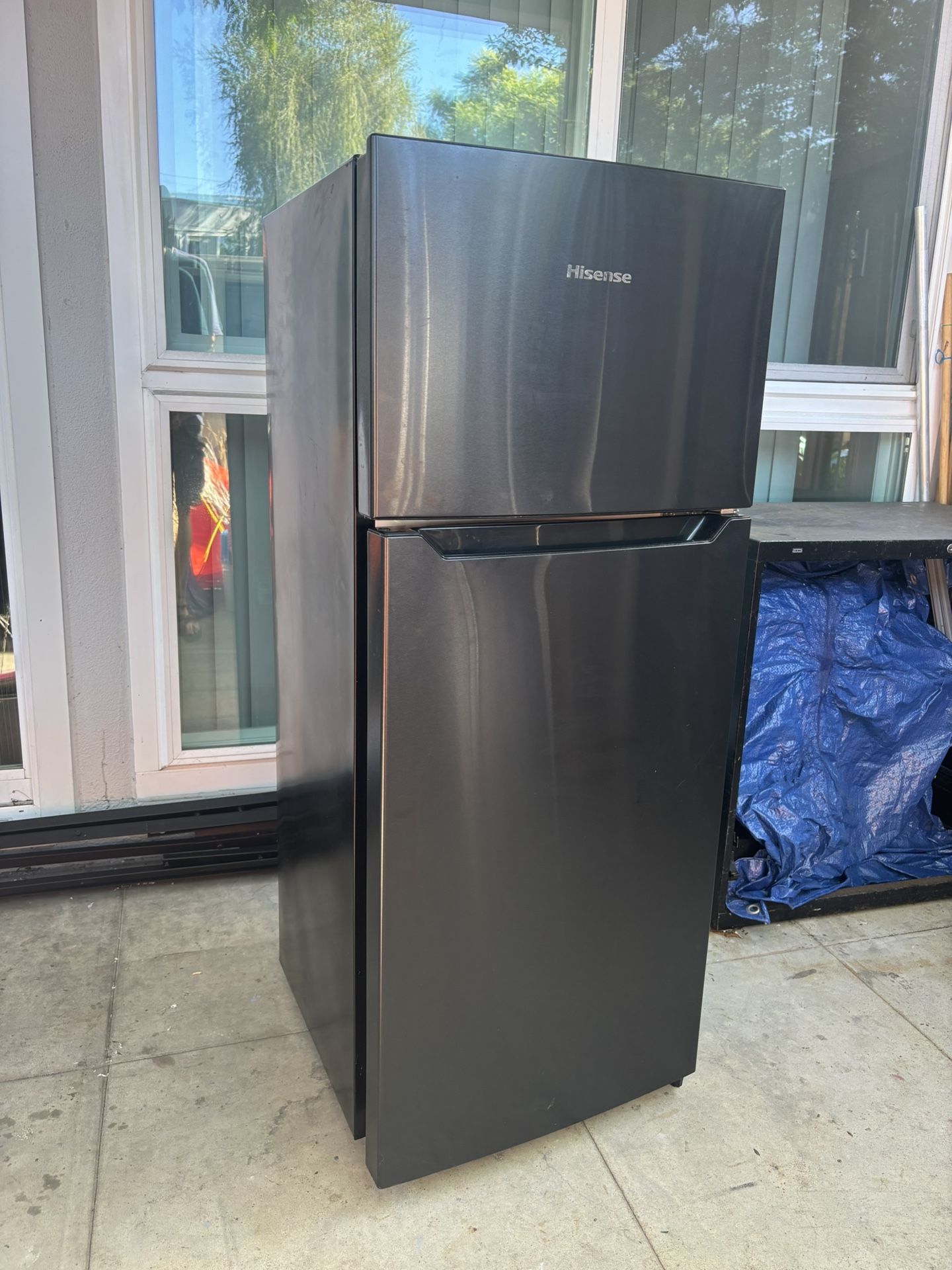 4ft Refrigerator $100