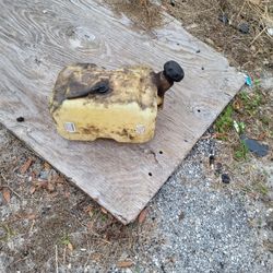 ((Gas Tank Cub Cadet XT1)) mower