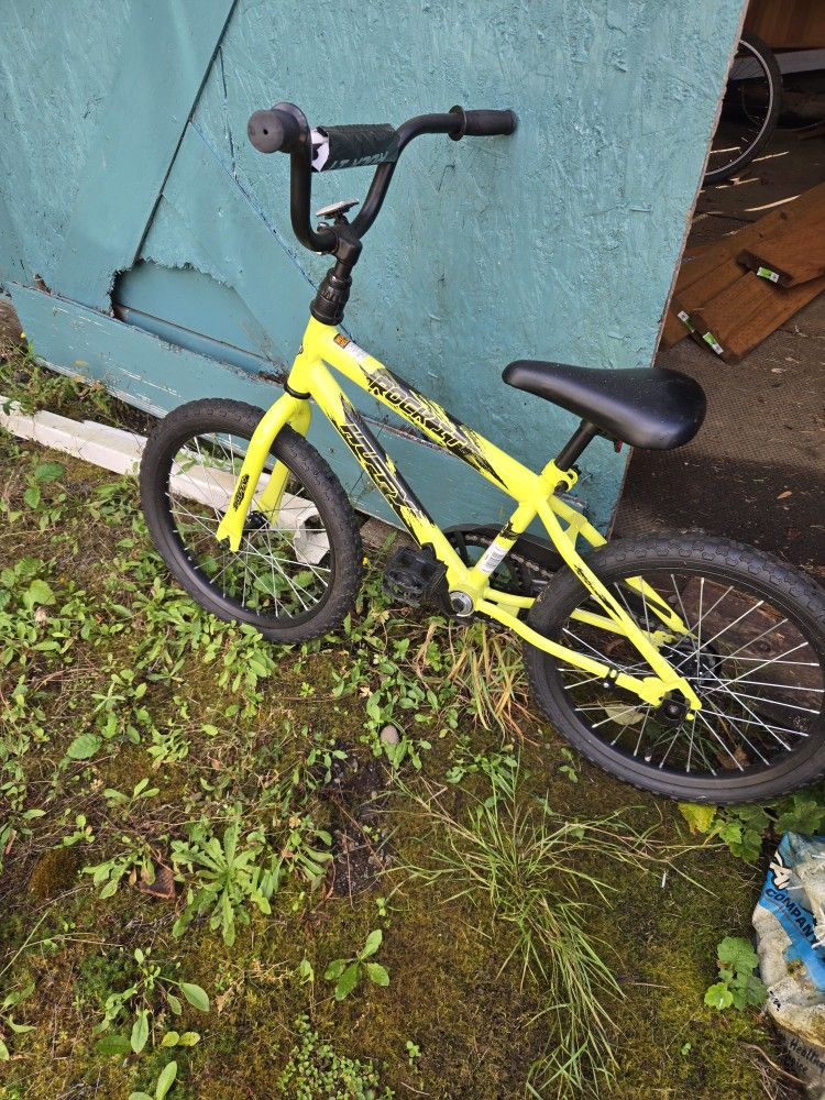 $15 Kids Bike w/detachable Training Wheels