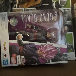 Rose Goku Black S.H. Figure 