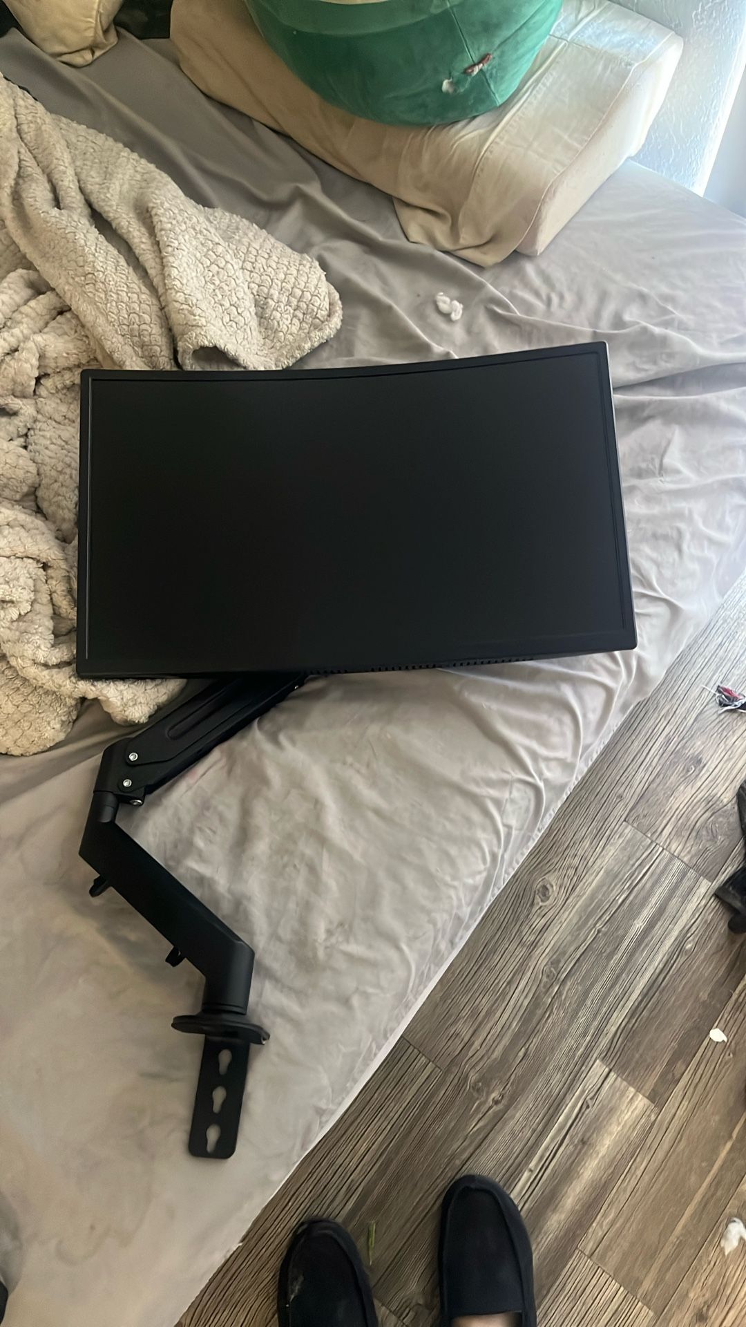 Spectre Curved Monitor