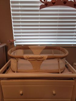 Summer travel bassinet