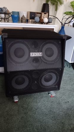 LOW PRICE! Fender Pro 410 Bass Cabinet