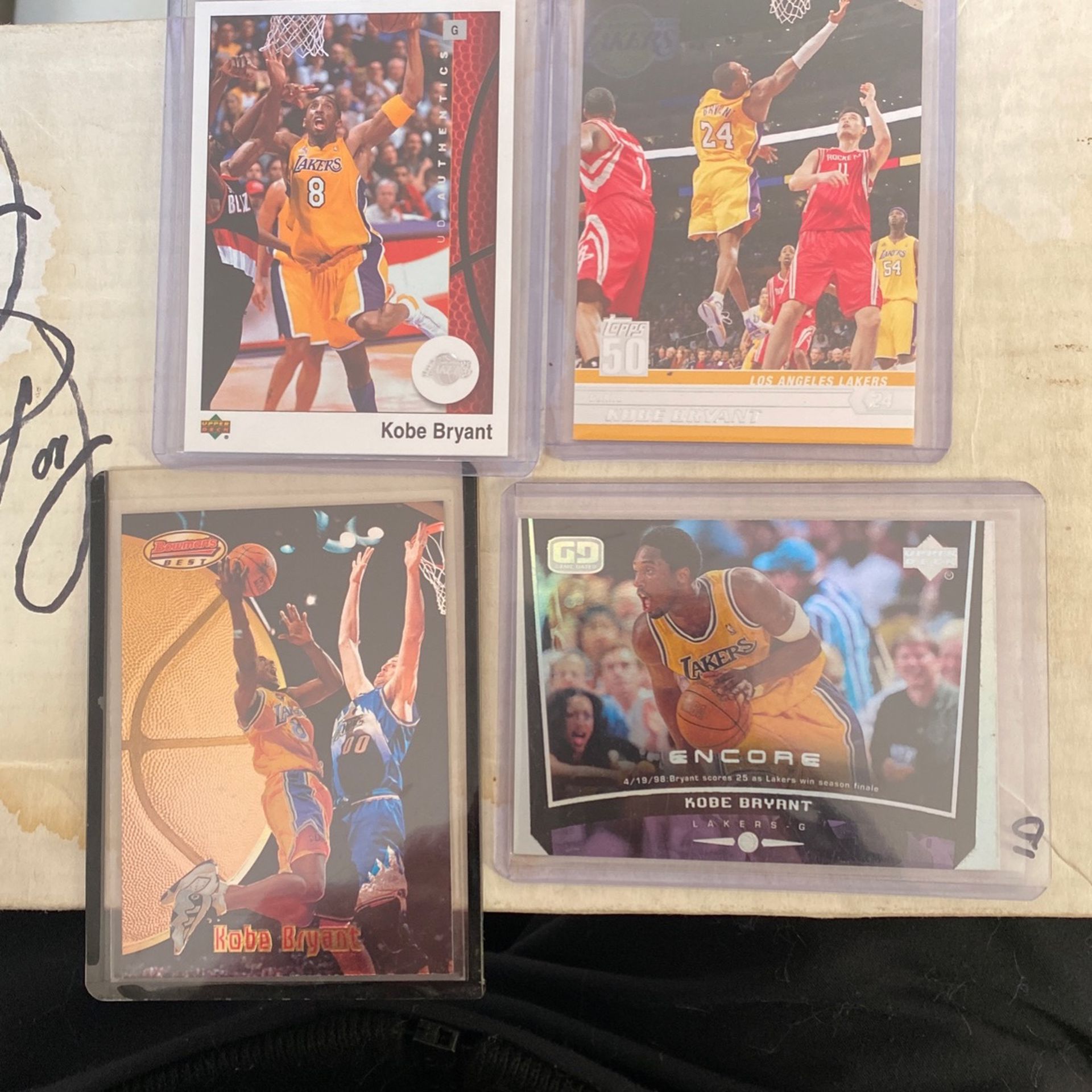 4 Basketball Cards / Kobe Bryant
