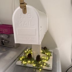 Decorative White Mailbox – Wedding or Event Card Box (Lights Up!) ✨ 