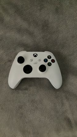 White xbox controller