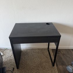 Black Desk w/ Drawer