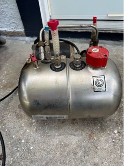 Sparkling water compressor