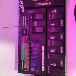 DigiTech GNX3000 Guitar Multi-Effects Processor & Modeling Floorboard with Power Supply