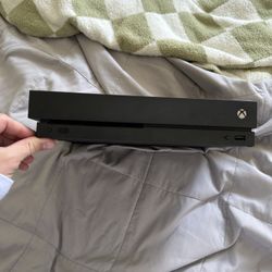 Xbox One X 