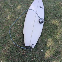 ⭐$250 5'6 M21 Shortboard Surfboard Thruster 3 fins and surf leash included