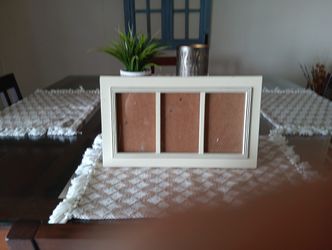 3 Picture Frame Holder
