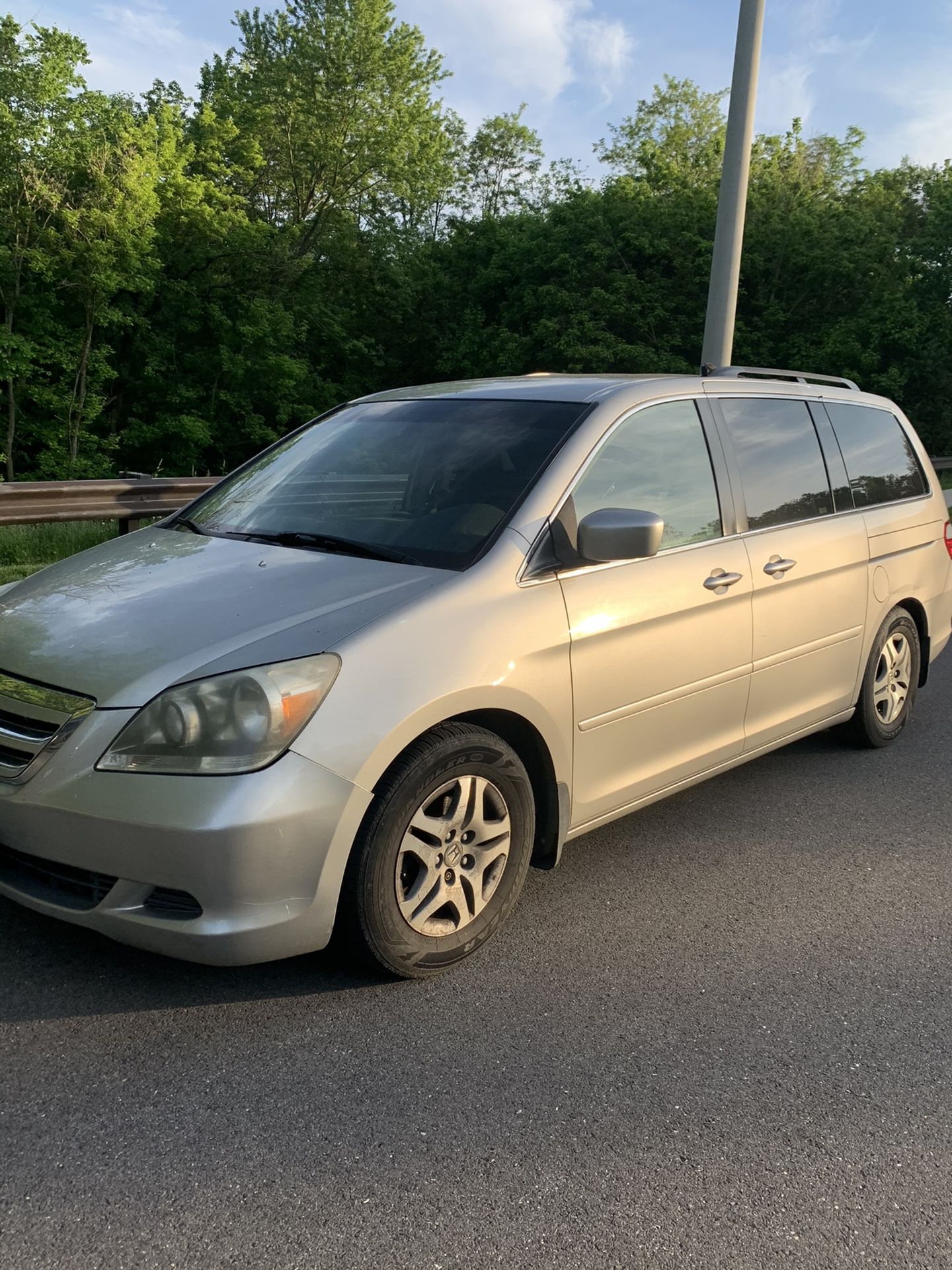 Honda 2005 titulo limpio un solo dueño