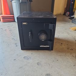 Amsec Box Safe 
