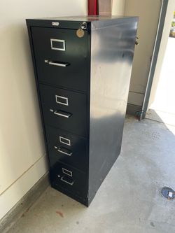Metal locking file cabinet wit key