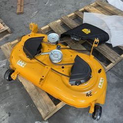 Cub Cadet 42” Lawn mower Deck With Blades And Pulley New Never Used 