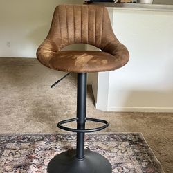 2 Bar Chairs 