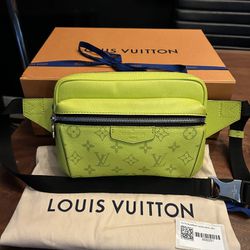 Louis Vuitton Unisex Taiga Yellow Monogram Bumbag 