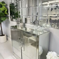 Zgallerie Mirror Console/accent Table/Dresser/Cabinet
