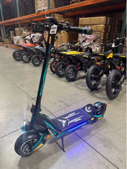Dual-motor electric scooter