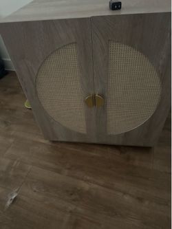 Litter box enclosure