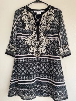 Gretchen Scott Women’s black and white floral print V-neckline Dress Sz XS