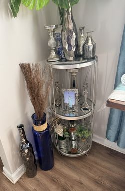 Stand In All Items On The Stand