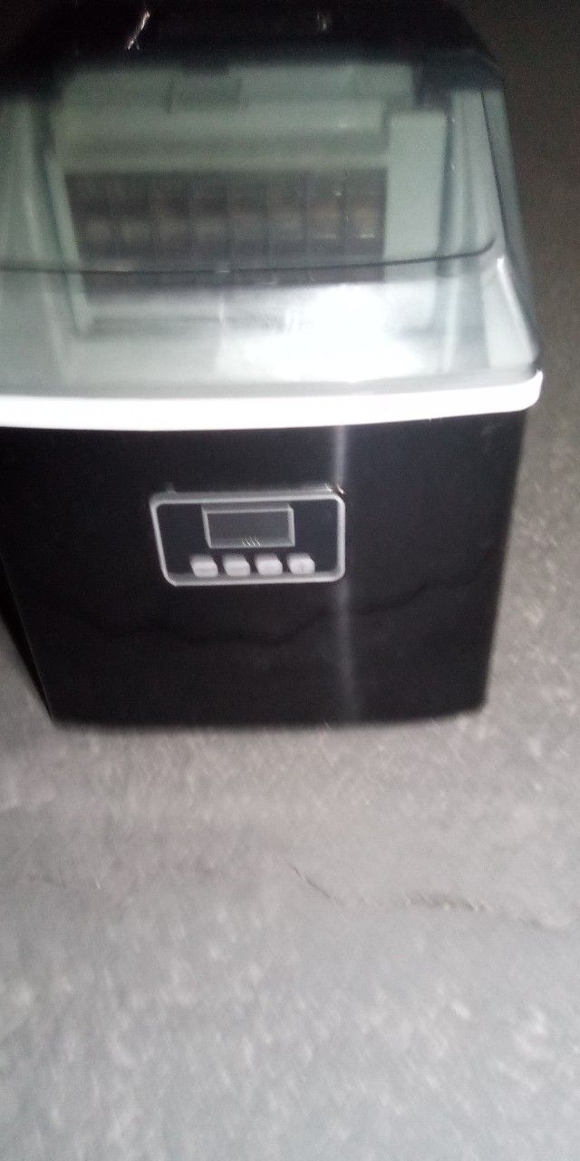 Countertop Ice Maker