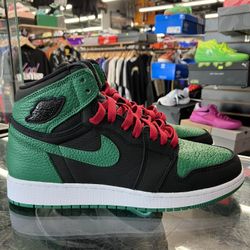 Women’s Air Jordan 1 Retro High Pine Green Black