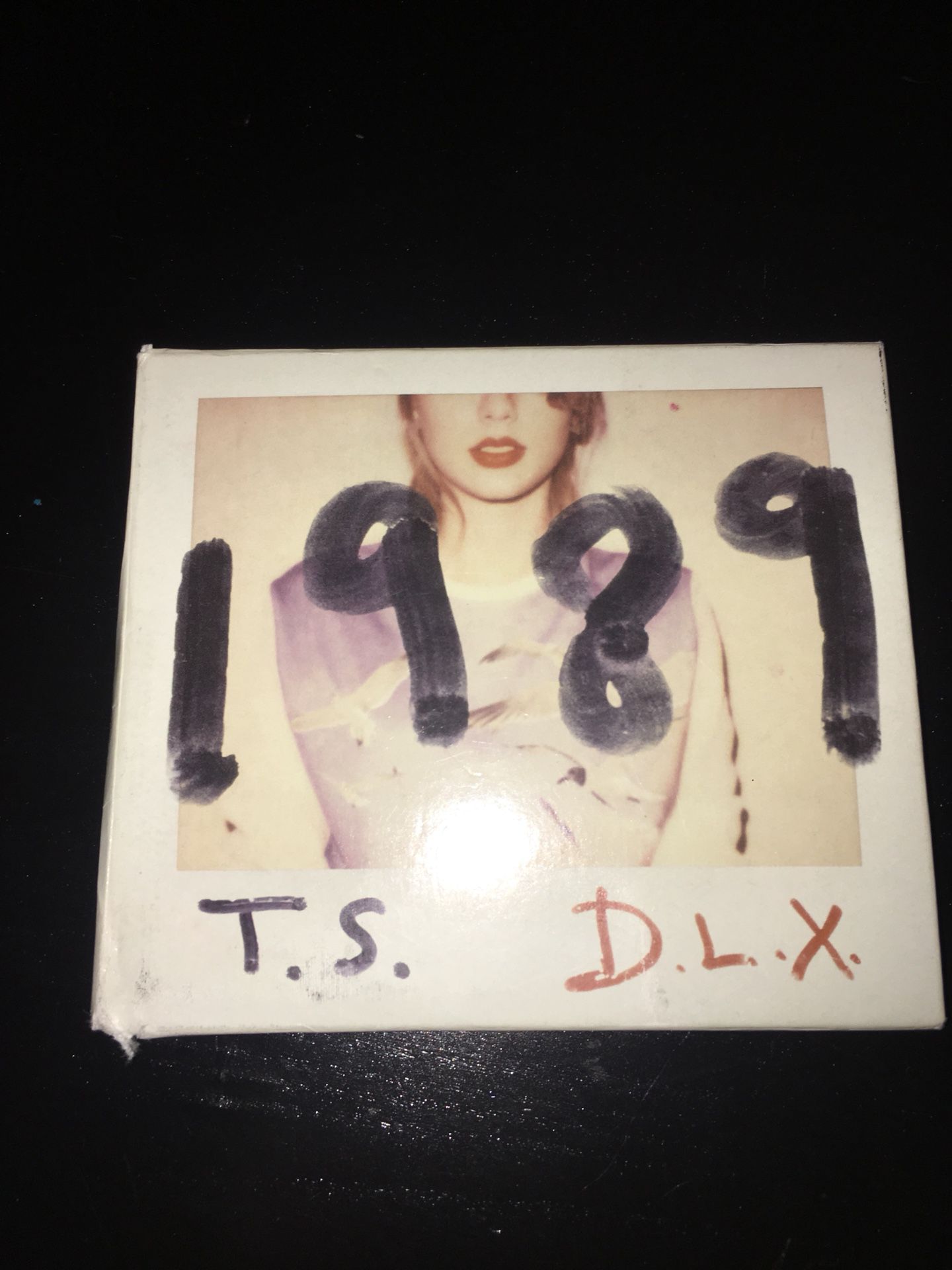 Taylor Swift’s 1989 Album Deluxe (CD)