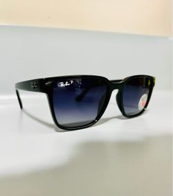 NEW  Ray Ban