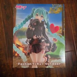 Hatsune Miku, Outdoor Fashion, Taito Anime Figure, Brand New, Unopened and Sealed, Officially Licensed