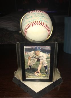 1957 Pee Wee Reese signed Topps Baseball card along with a signed baseball.