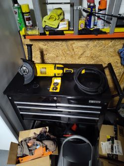 DeWalt DWE4597 7" Grinder