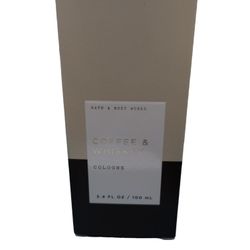 Coffee & Whiskey: Bath Body Works men cologne

Brand new. Hard to find. Discontinued. SMELLS AMAZING!