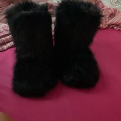 Fur Boots 
