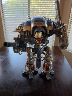 JoyToy Warhammer: 40,000 Action Figure - Imperial Knights, House Terryn, Knight Paladin