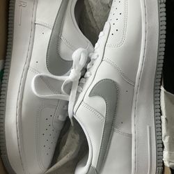 Men’s Nike Air Force Ones 