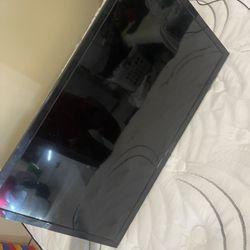 32” Insignia Tv