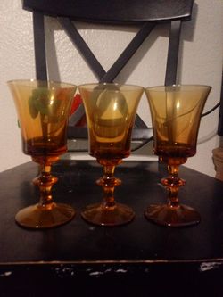 3 set wine glasses