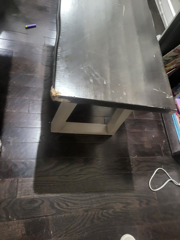 Dinning Room Table And Chairs 