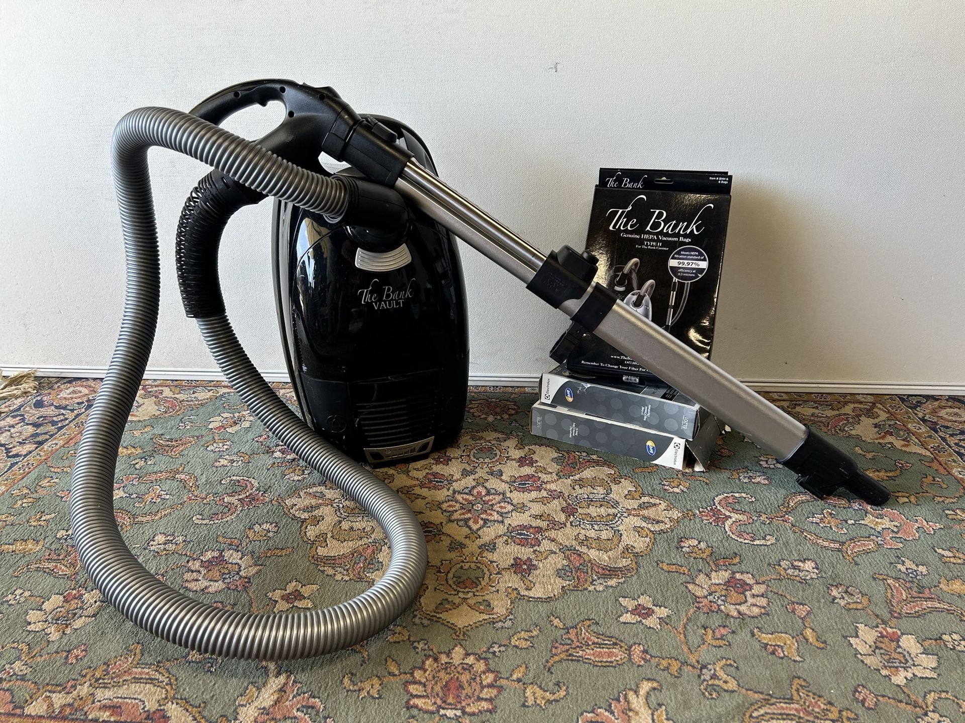 Bank Vault Verve Canister Vacuum (flash sale)