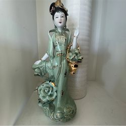 VTG Seto Celadon Geisha Large Figurine Statue W/ Flowers Gold Green 15”x7"