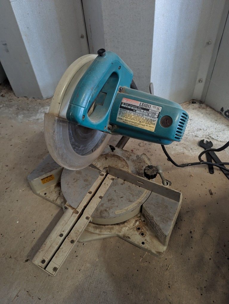Makita Miter Saw