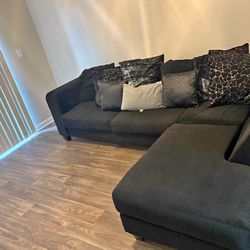 Black Sectional Couch (Delivery Available!)