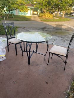 Dinning Table And 2 Chairs