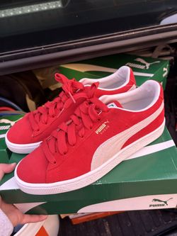 Suede Pumas